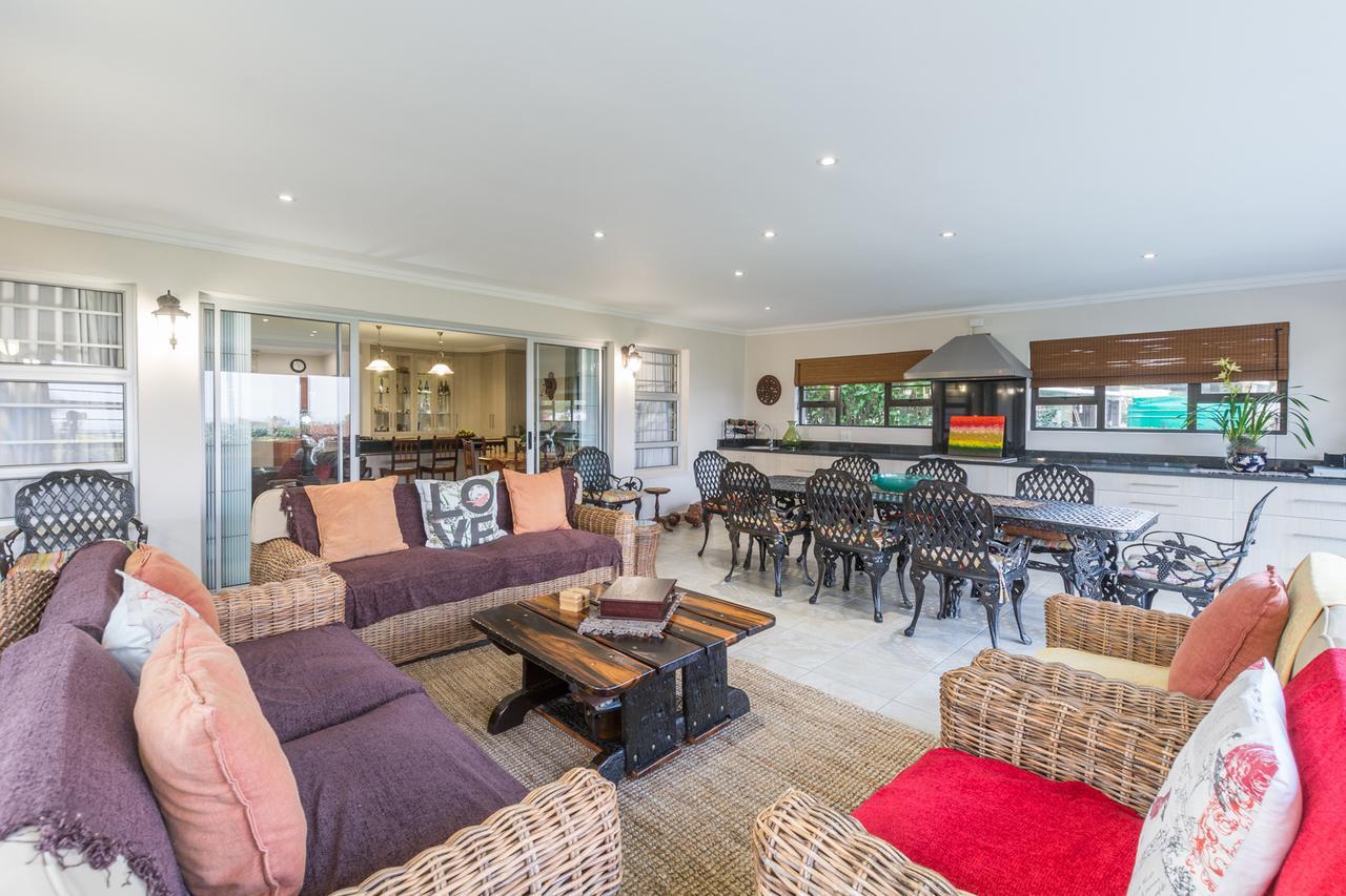 איסט לונדון Oceanview B&B מראה חיצוני תמונה